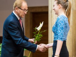 zaro_14_20170426_1089172843