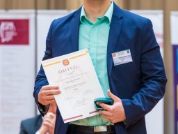 zaro_32_20170426_1566744813