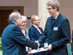 zaro_49_20170426_1993238353