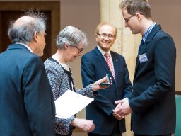 zaro_54_20170426_1571751411