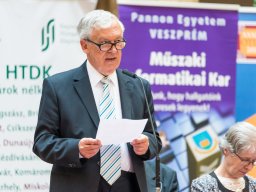 zaro_82_20170426_1291132742